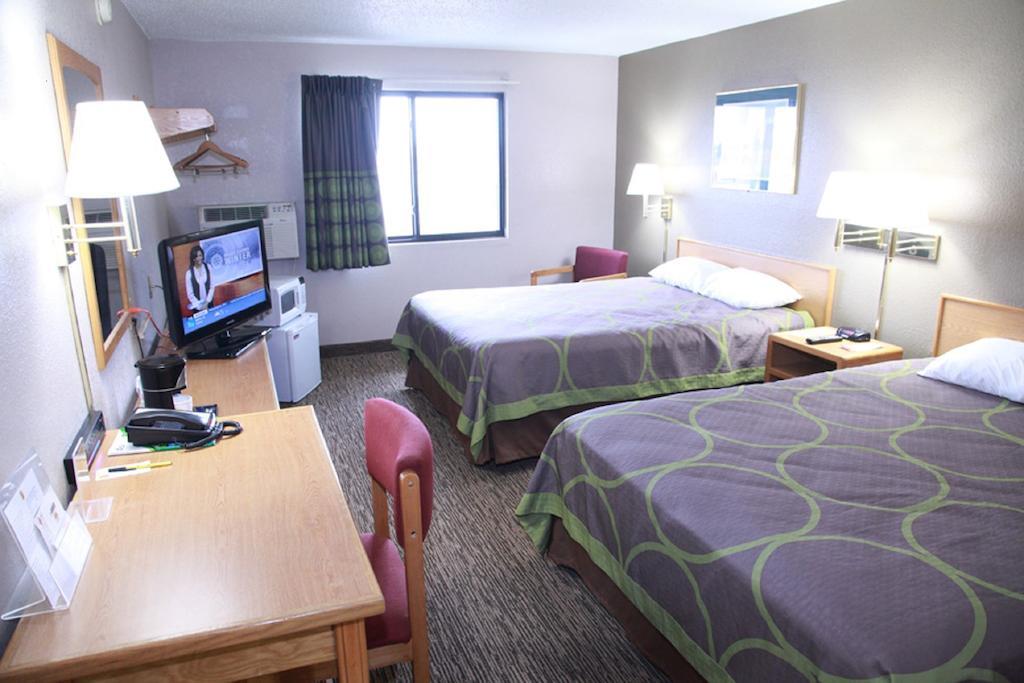 Super 8 By Wyndham Jamestown Oda fotoğraf